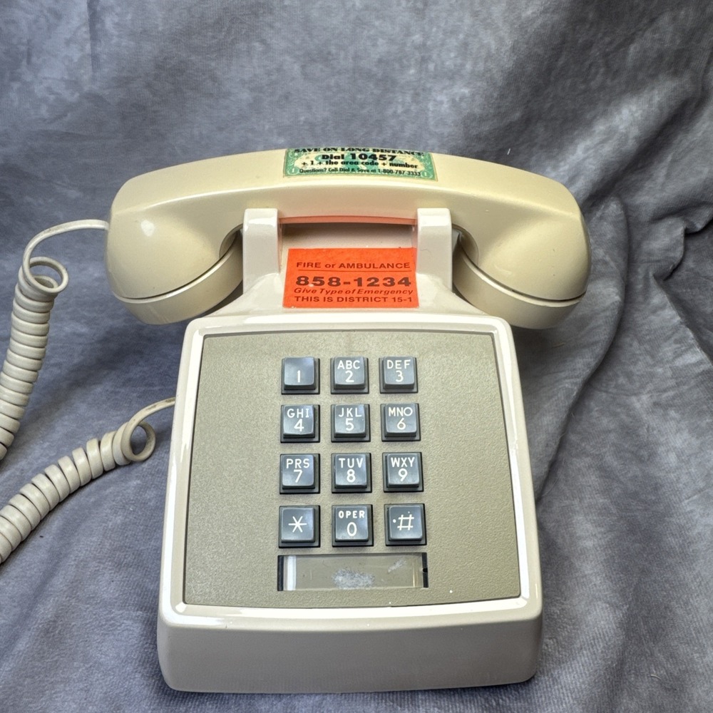 VTG Western Electric Model 2500 Beige‎ Touchtone Telephone...AT&T BELL Tel Movie